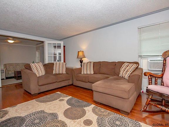 5th image of 32B Woodcliffe Dr