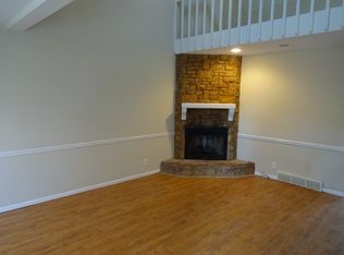 9509 W 78th St, Overland Park, KS 66204