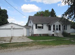 124 E 3rd St, Kanawha, IA 50447