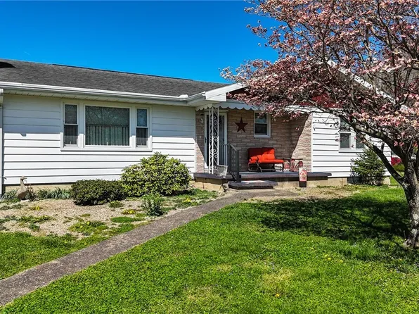 35 Poinciana St, Newport, OH 45768