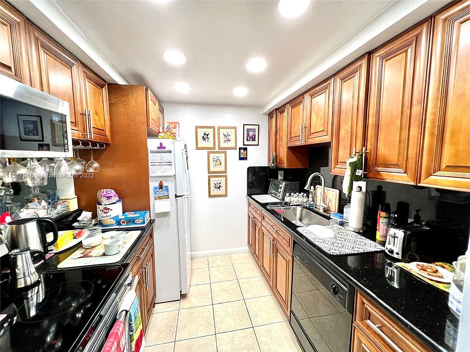 Promenade At Kendale Lakes Condominiums 14525 SW 88th St Miami FL Zillow