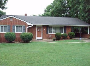 1316 Meadowbrook Rd, Asheboro, NC 27203