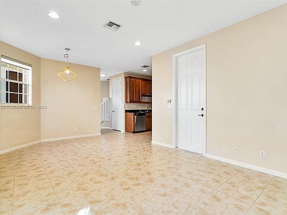 4th image of 16130 Poppy Seed Cir #1301