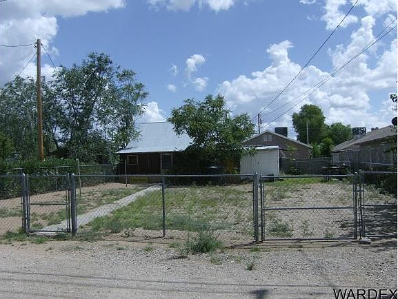 2nd image of 2440 Wallapai Ave