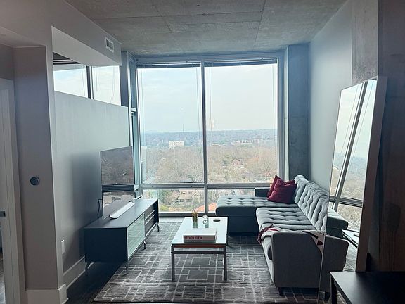 4th image of 923 Peachtree St NE Unit 2032