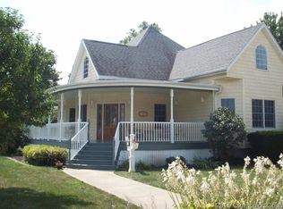 131 E Lincoln St, Arthur, IL