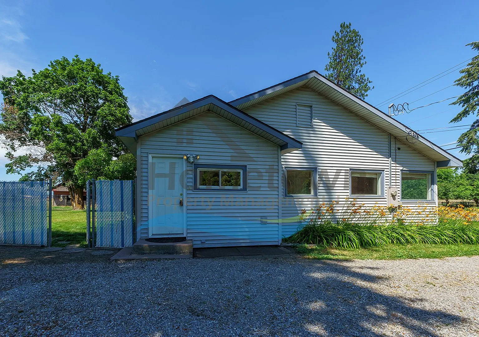 2 Bedroom 1 Bathroom Home on Nearly 2 Acres Available in Hayden! — Photo 4
