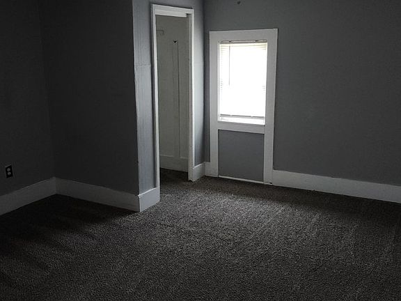 3rd image of 517 S Lafontaine St