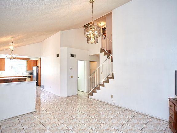 4th image of 12456 Datewood Ln