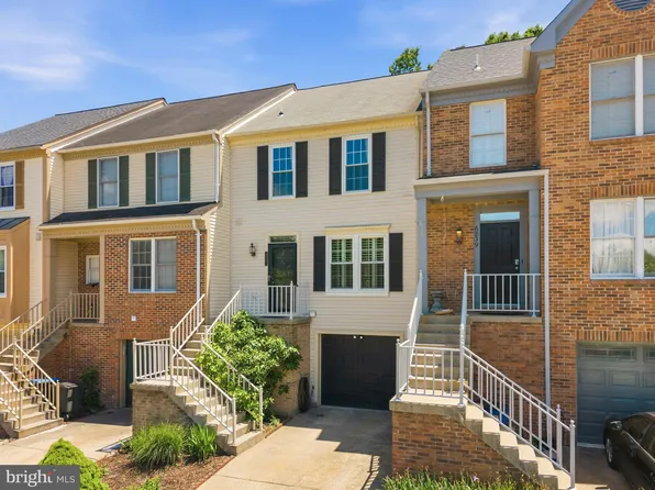 6837 Malton Ct, Centreville, VA 20121
