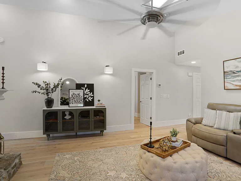 1117 Capital Club Cir — Photo 6