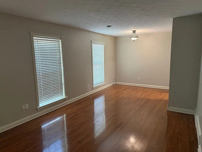 3432 Lynchburg St — Photo 4