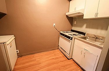2nd image of 25 Clinton St Frnt 1