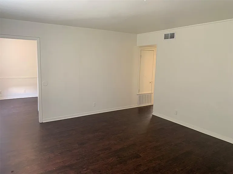 1918 Hearthstone Dr #202 — Photo 1