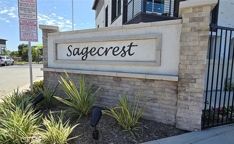9525 Hannah Way — Photo 10