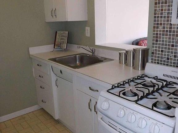 3rd image of 1021 Arlington Blvd APT 840
