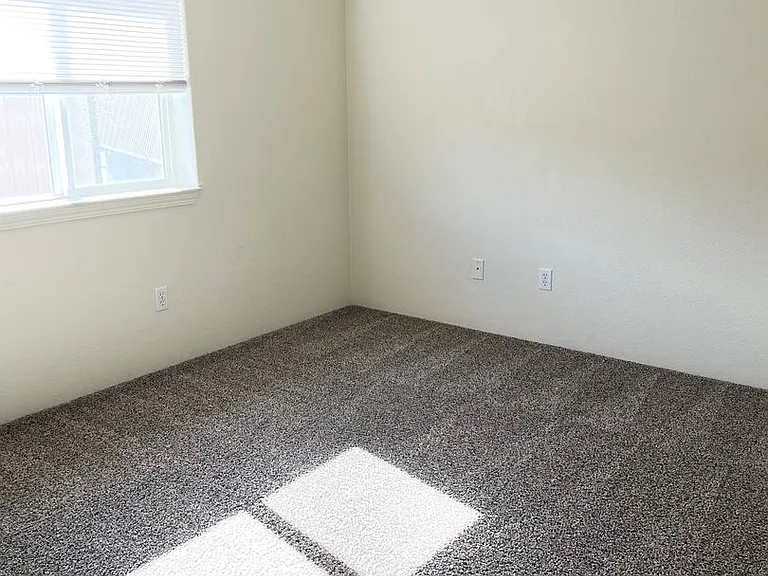 238 Berrydale Ave — Photo 7
