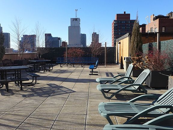 5th image of 321 W 54th St APT 303