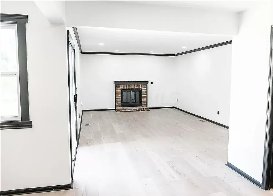 3 bed, 2.5 bath, 1600 sqft, $2,250 — Photo 3