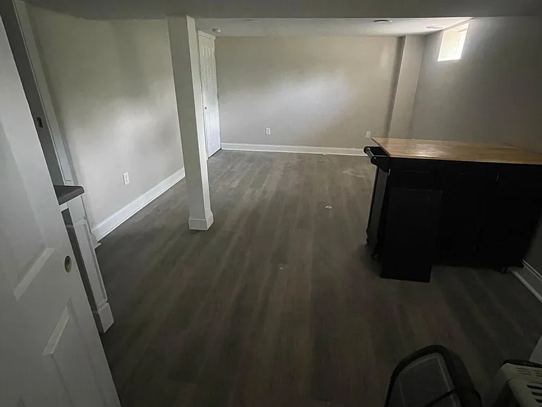 Lynn Ave — Photo 1