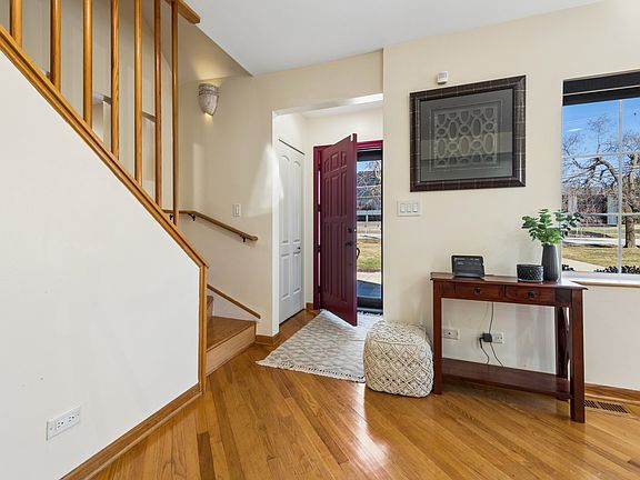 2nd image of 23 W Algonquin Rd