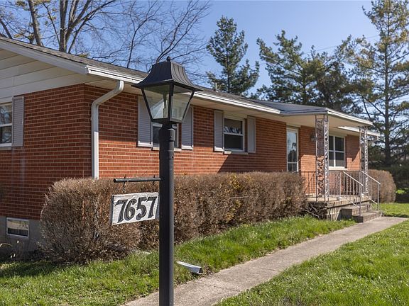 4th image of 7657 Belle Plain Dr
