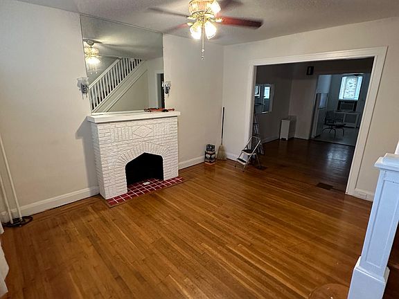 2nd image of 3223 Dudley Ave