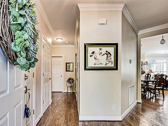 3rd image of 8 Indigo Lake Ter Unit E