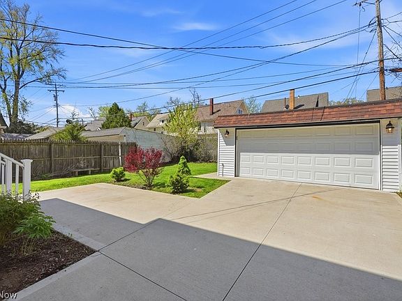 5th image of 1494 Lincoln Ave