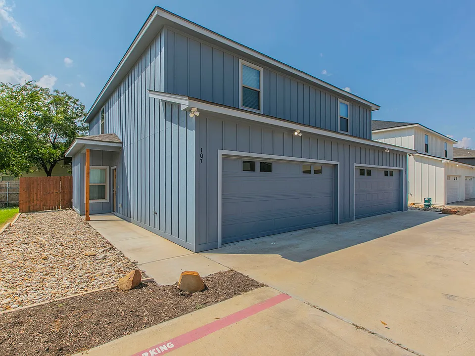 106 Patriot Cir #106