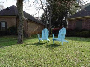 1221 Woodberry Dr, Madison, MS 39110