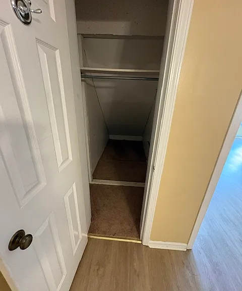 46 Burlington Ct — Photo 26