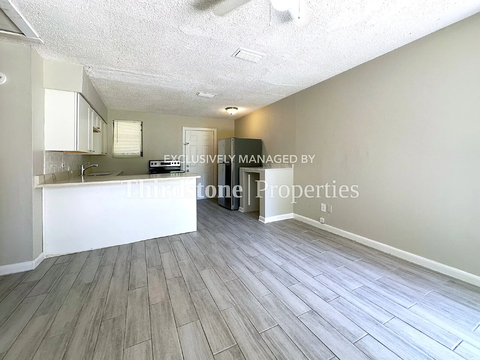 1160 Comanche St — Photo 4