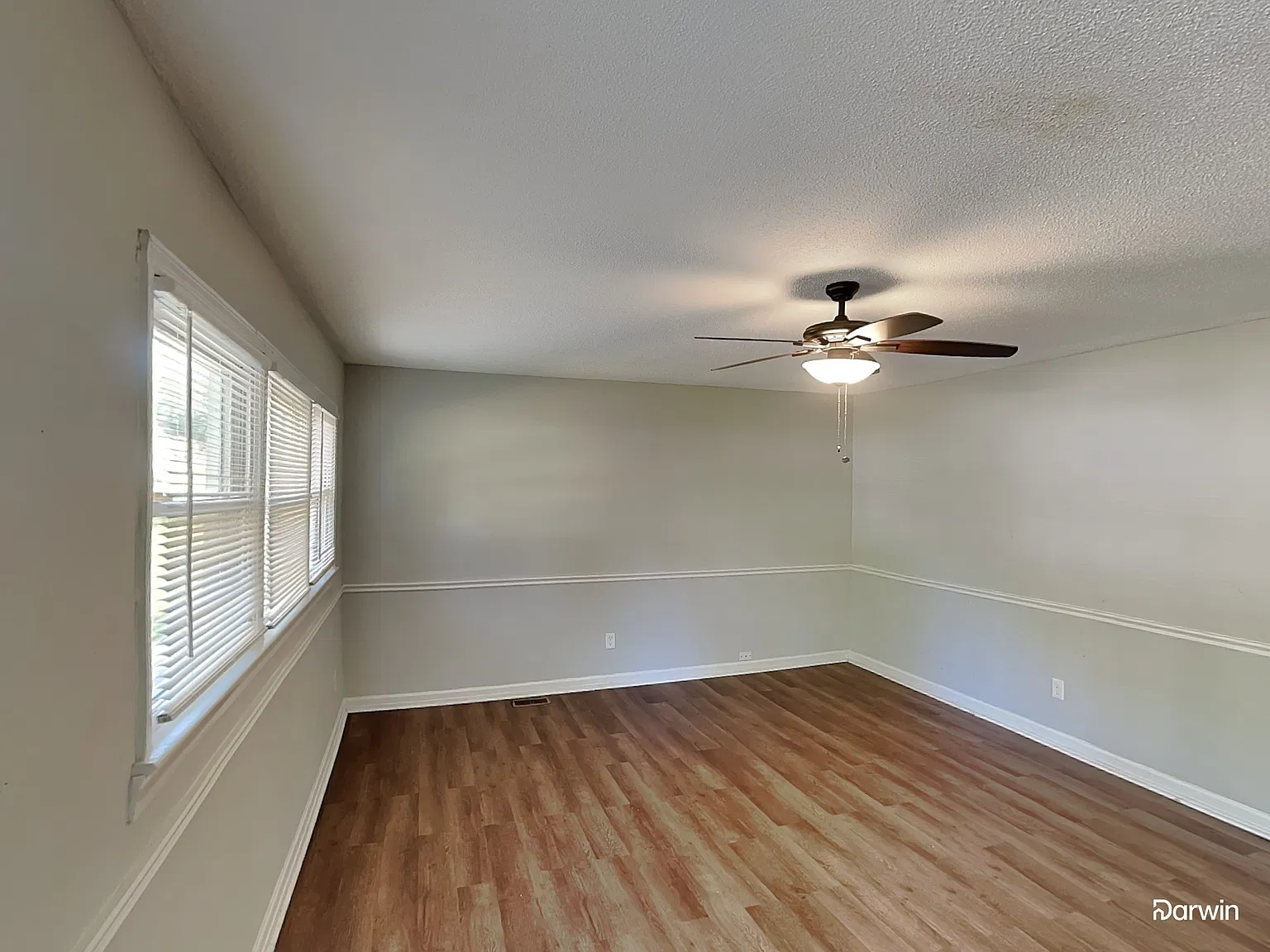 3 bed, 1.0 bath, 1145 sqft, $1,500 — Photo 4