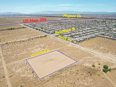 19 Holly Rd, Adelanto, CA, 92301