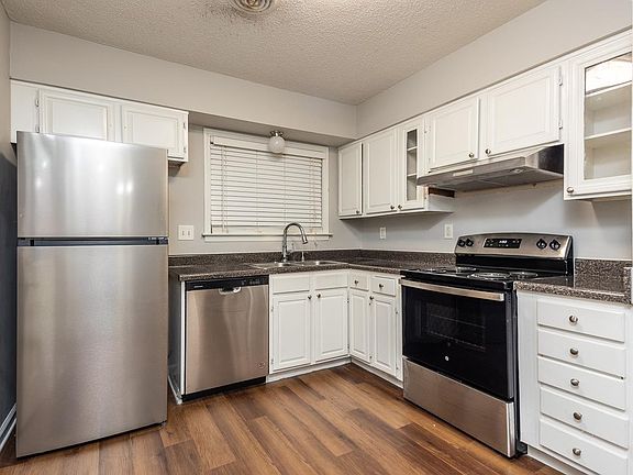 4th image of 5108 Twin Woods Ave