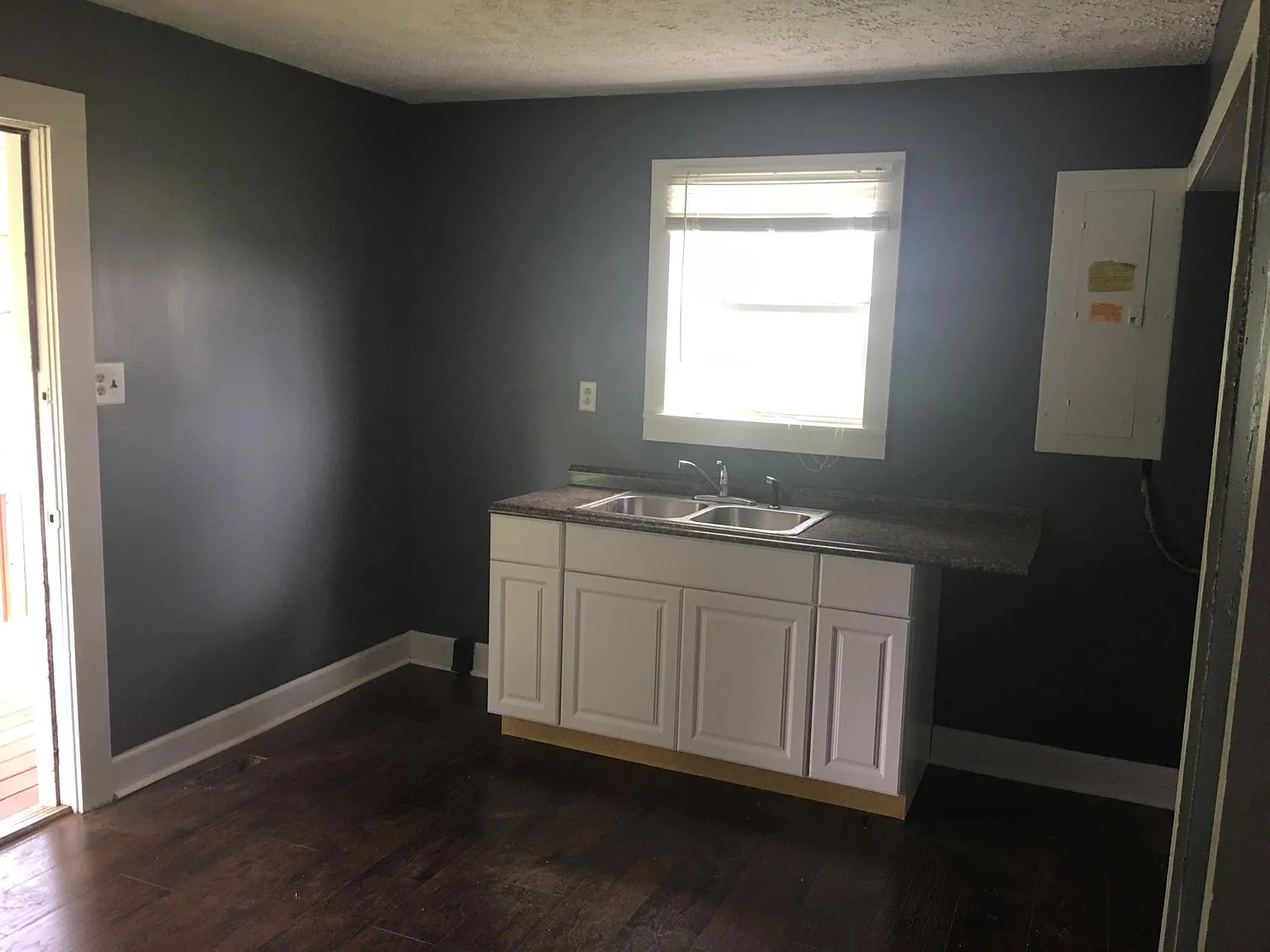 2 bed, 800 sqft, $1,350 — Photo 4
