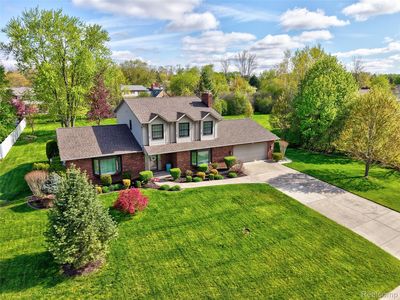 6338 Covered Wagons Trl, Flint, MI, 48532