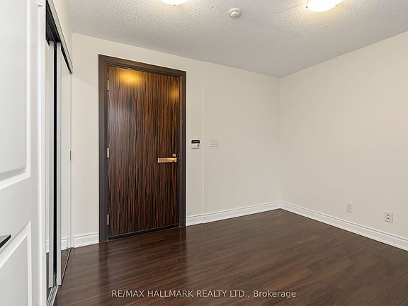 2nd image of 253 S Park Rd #308