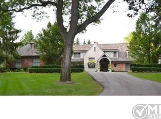 2070 W Valley Rd, Bloomfield Hills, MI 48304