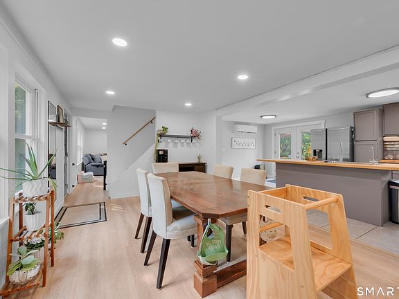 4th image of 254 Lynch Road