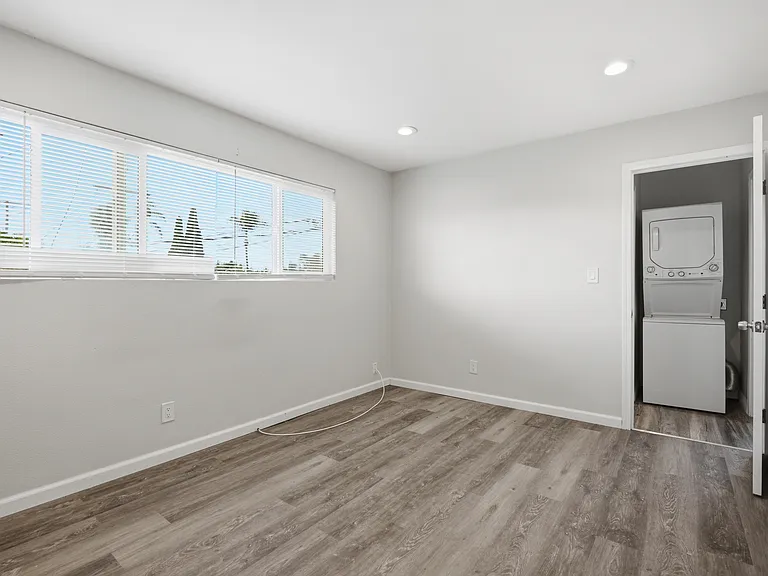 4275 48th St #13 — Photo 12