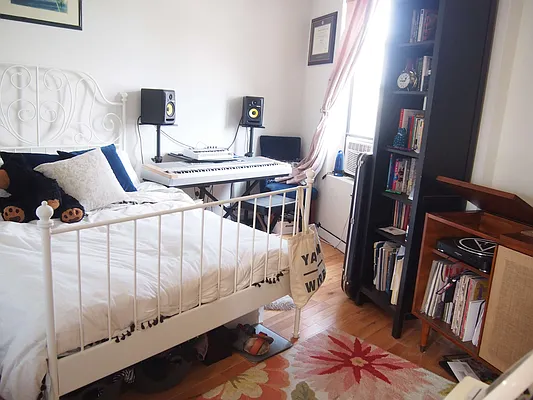 Rented by Evergreen Realty & Investments | media 36