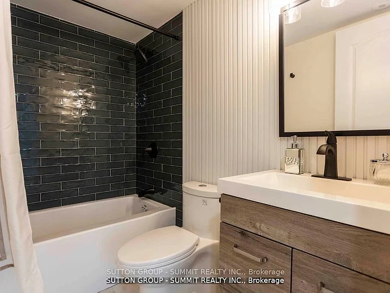 12 Douro St #421 — Photo 4