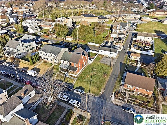 3rd image of 937 S Meadow St