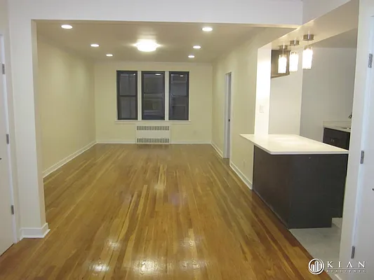 Rented by Kian Realty | media 31