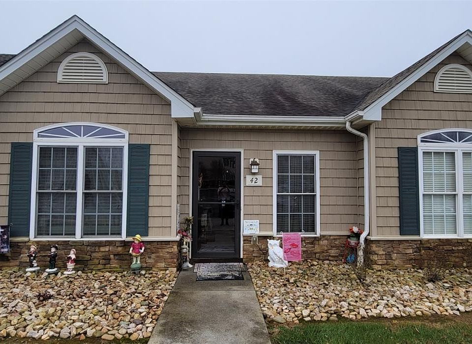 1st image of 42 Old Tavern Cir