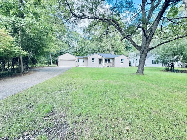 25400 Larkins St, Southfield, MI 48033