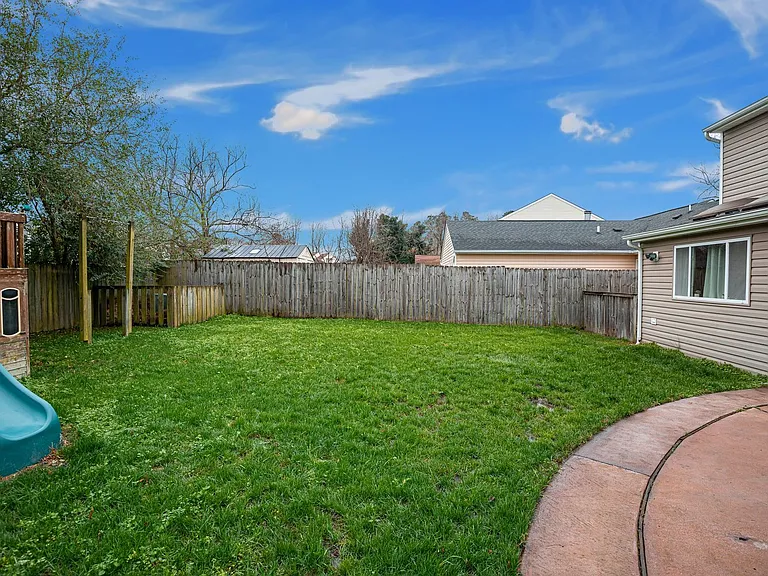 1025 Gauguin Dr — Photo 21