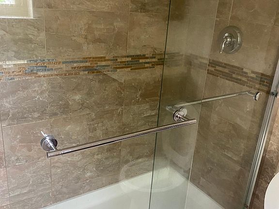 5th image of 11 Wentworth Ave #2